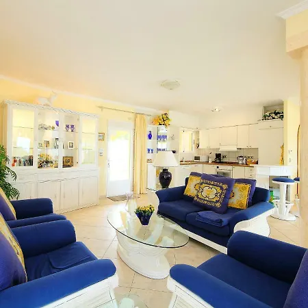 Villa Bombilla By Interhome