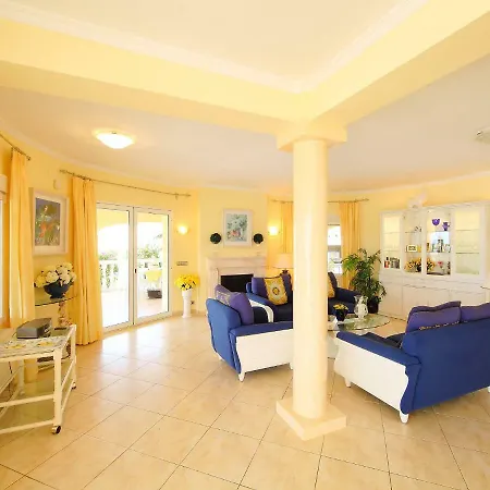 Villa Bombilla *